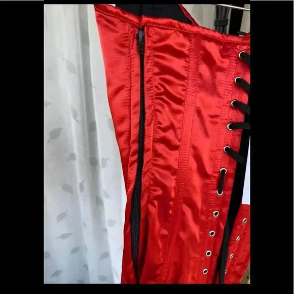 Lavish Red Satin Corset Romper sz small - Picture 5 of 12